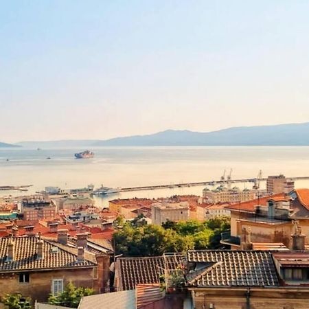Apartment Lori - Beautiful View Rijeka Exteriör bild