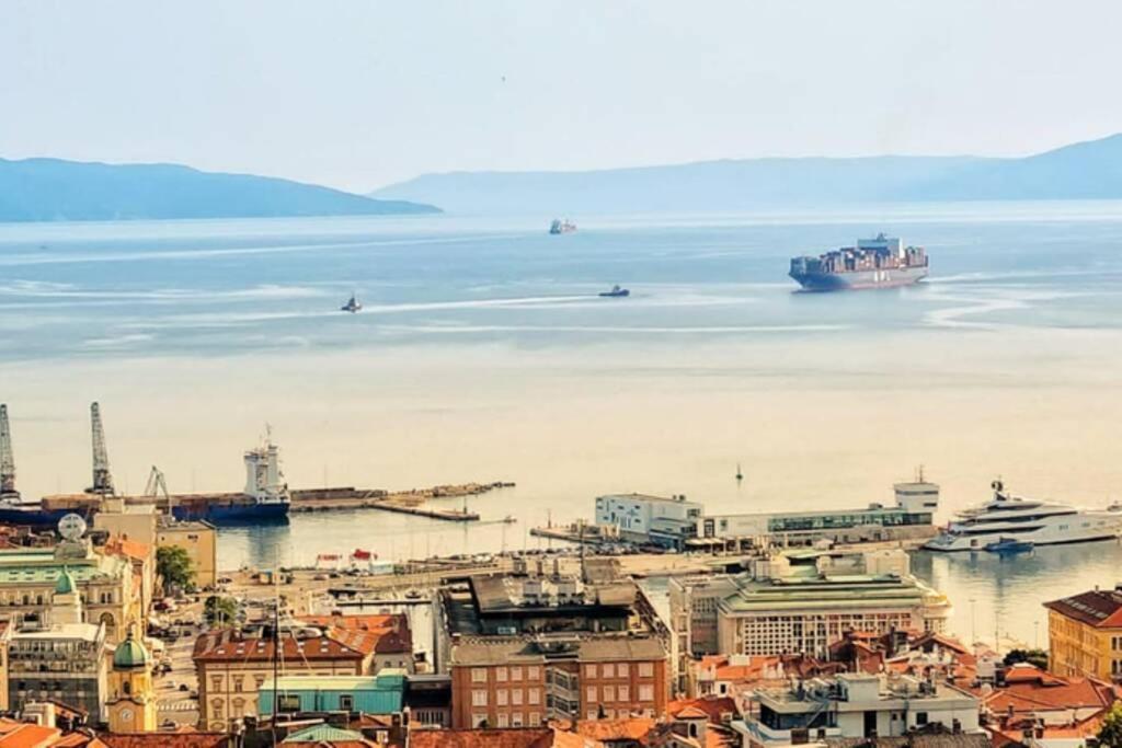 Apartment Lori - Beautiful View Rijeka Exteriör bild
