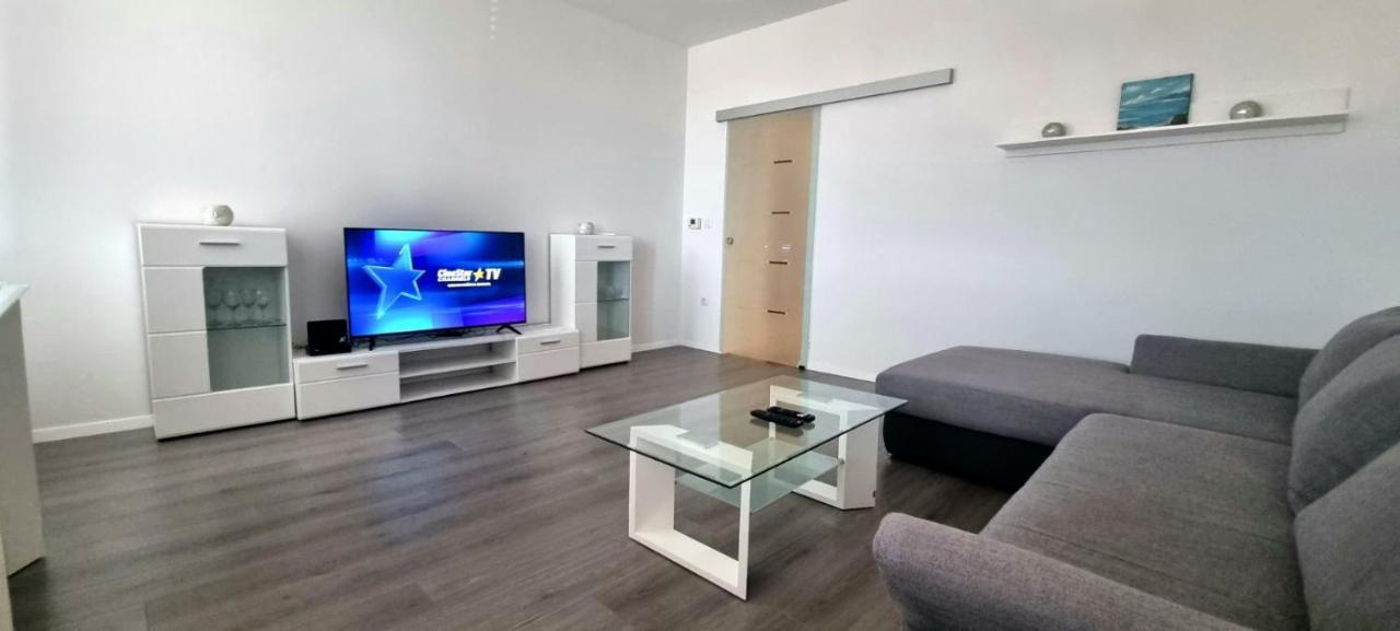 Apartment Lori - Beautiful View Rijeka Exteriör bild