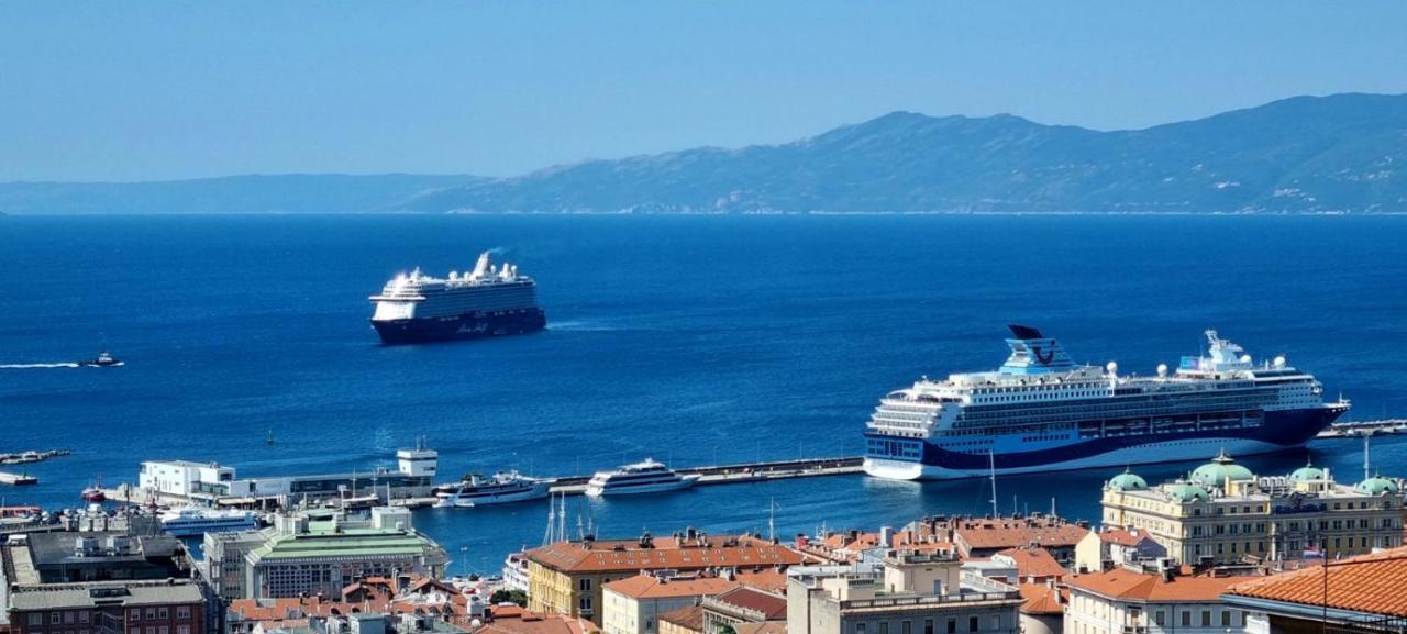 Apartment Lori - Beautiful View Rijeka Exteriör bild
